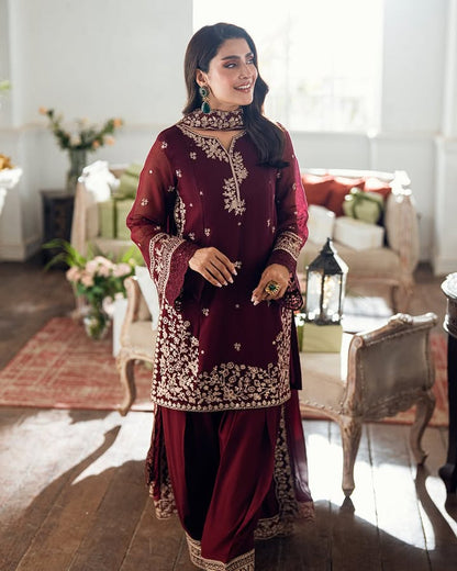 Ayeza Khan Embroidered Suit